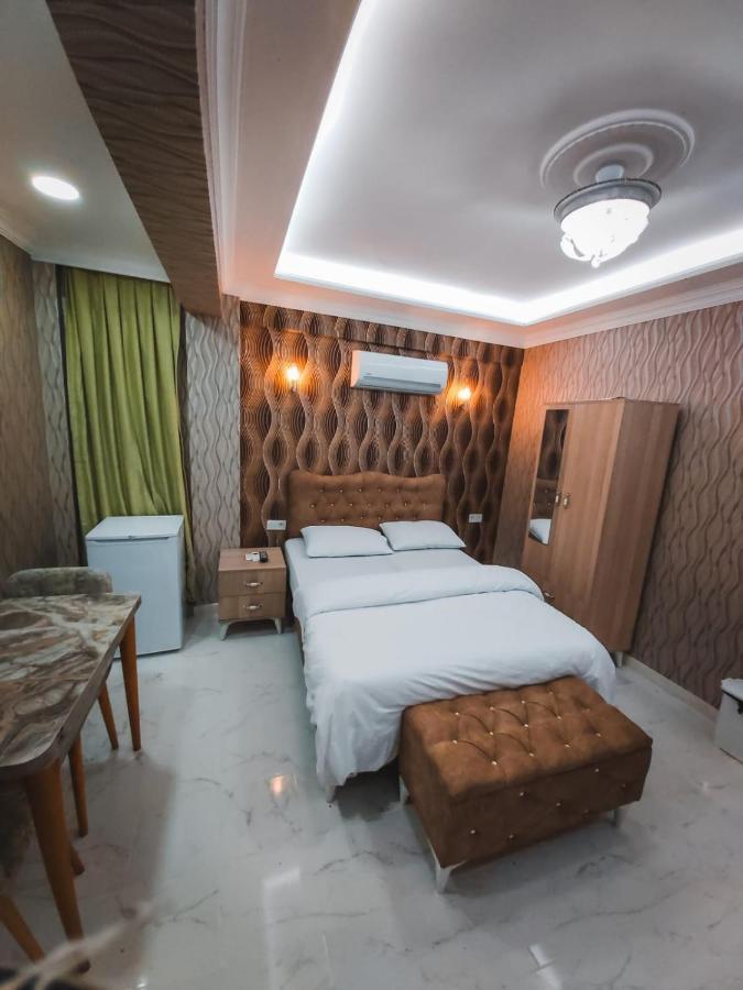 Diyar Cema Budget Hotel Истанбул Екстериор снимка